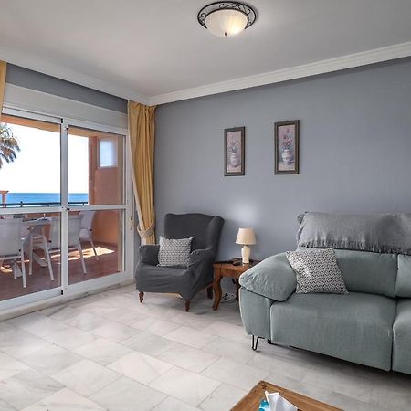 Fantastic Beachfront Apartment Estepona Exterior photo