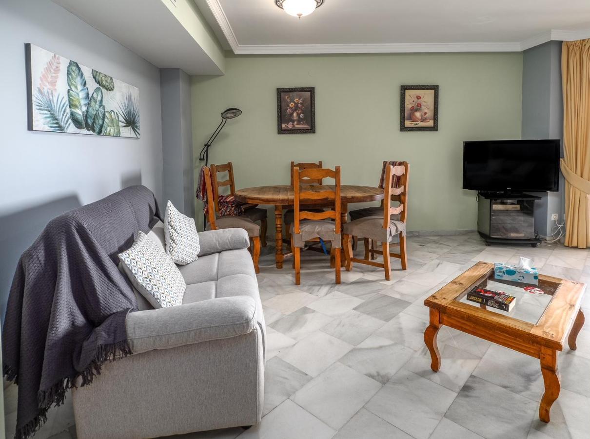 Fantastic Beachfront Apartment Estepona Exterior photo